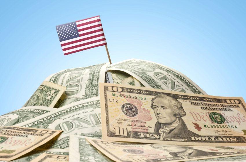  JAV biudžeto deficitas viršija 1.6 trl USD. Larry Summersas perspėja Ameriką dėl netvarios fiskalinės trajektorijos